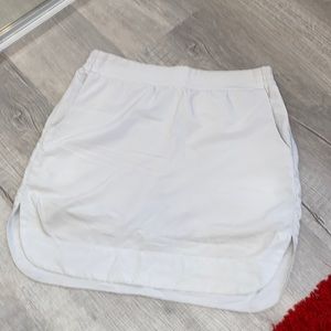 Athleta - gorgeous sport Skort! Sz Small very light and silky touch